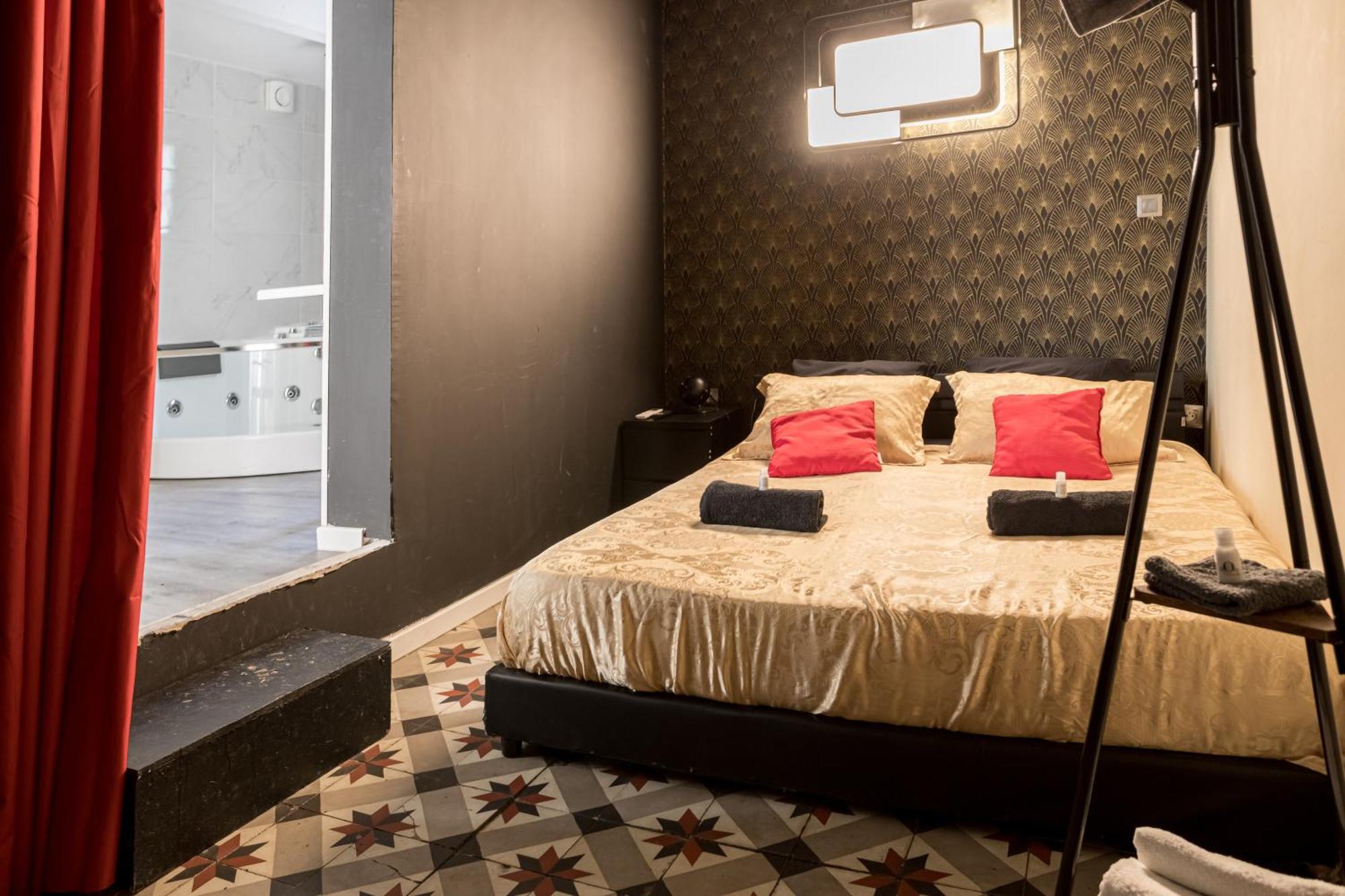 Jacuzzi Terrasse Centre Ville Narbonne Chambre 4 Esterno foto