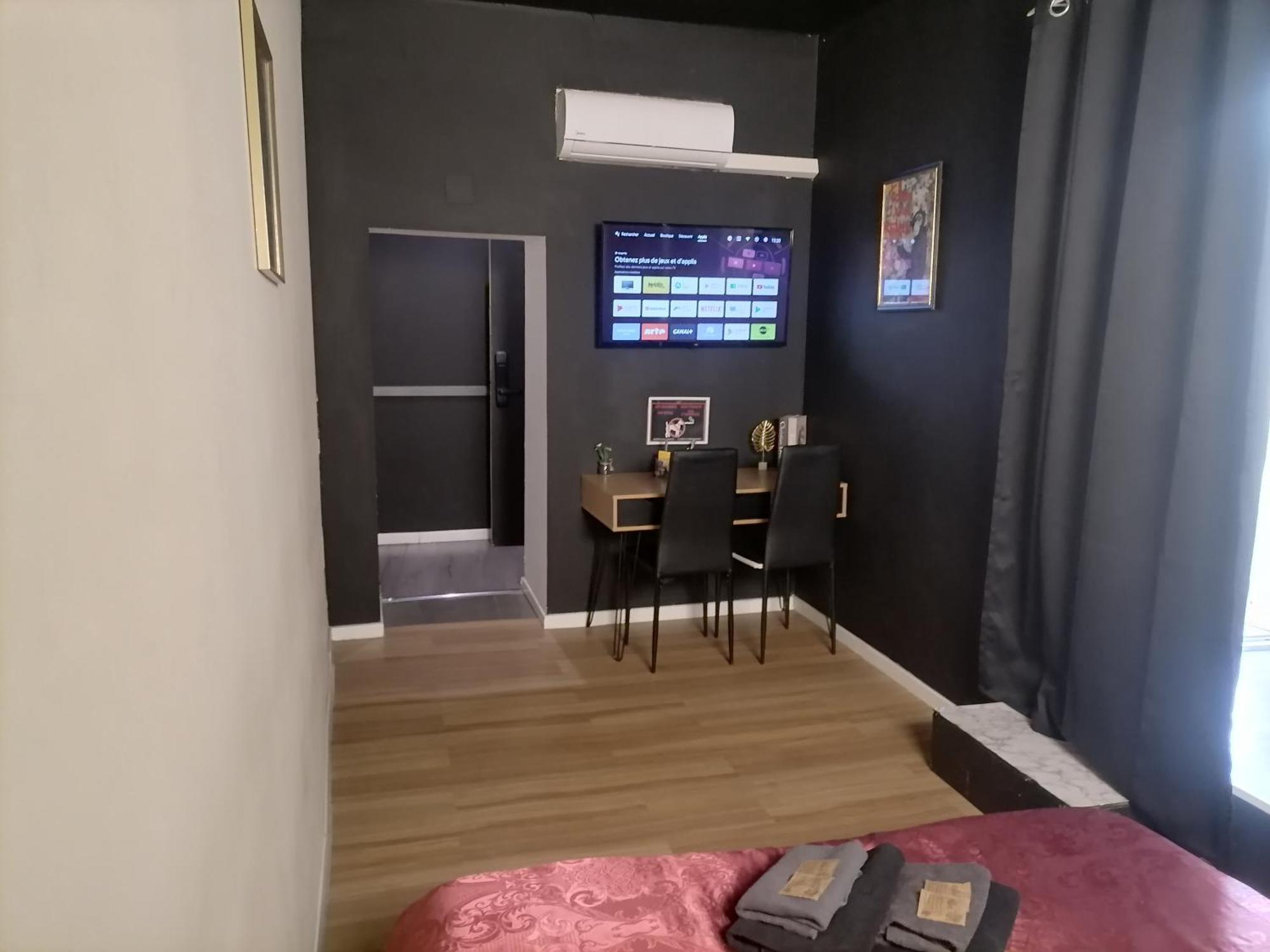 Jacuzzi Terrasse Centre Ville Narbonne Chambre 4 Esterno foto